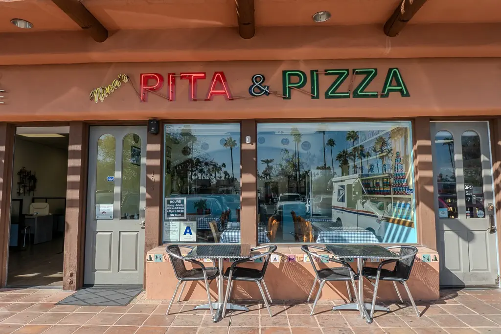 ninas_pita_and_pizza