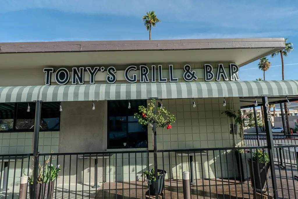 tonys_grill_and_bar